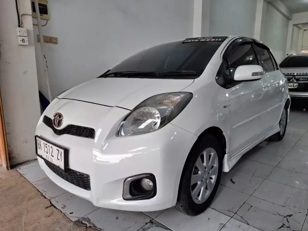 TOYOTA YARIS S 1.5 A/T LIMITED, 2013