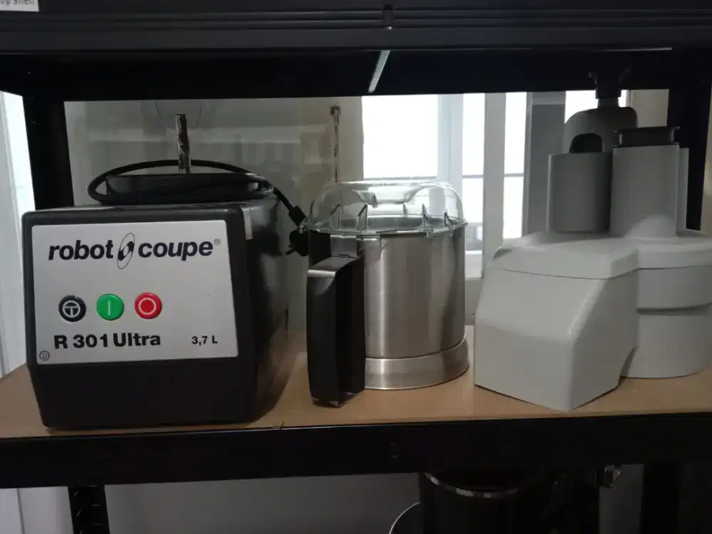 Dijual ROBOT COUPE R301 ULTRA