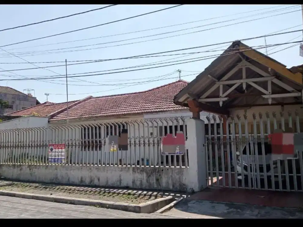 Dijual Rumah Darmo Harapan Sby