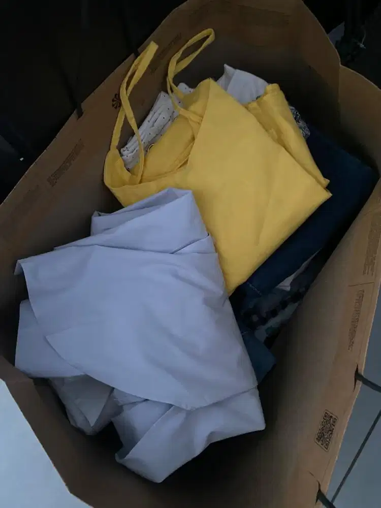 Jual macam2 baju,rok,celana cewek  buat jual lagi