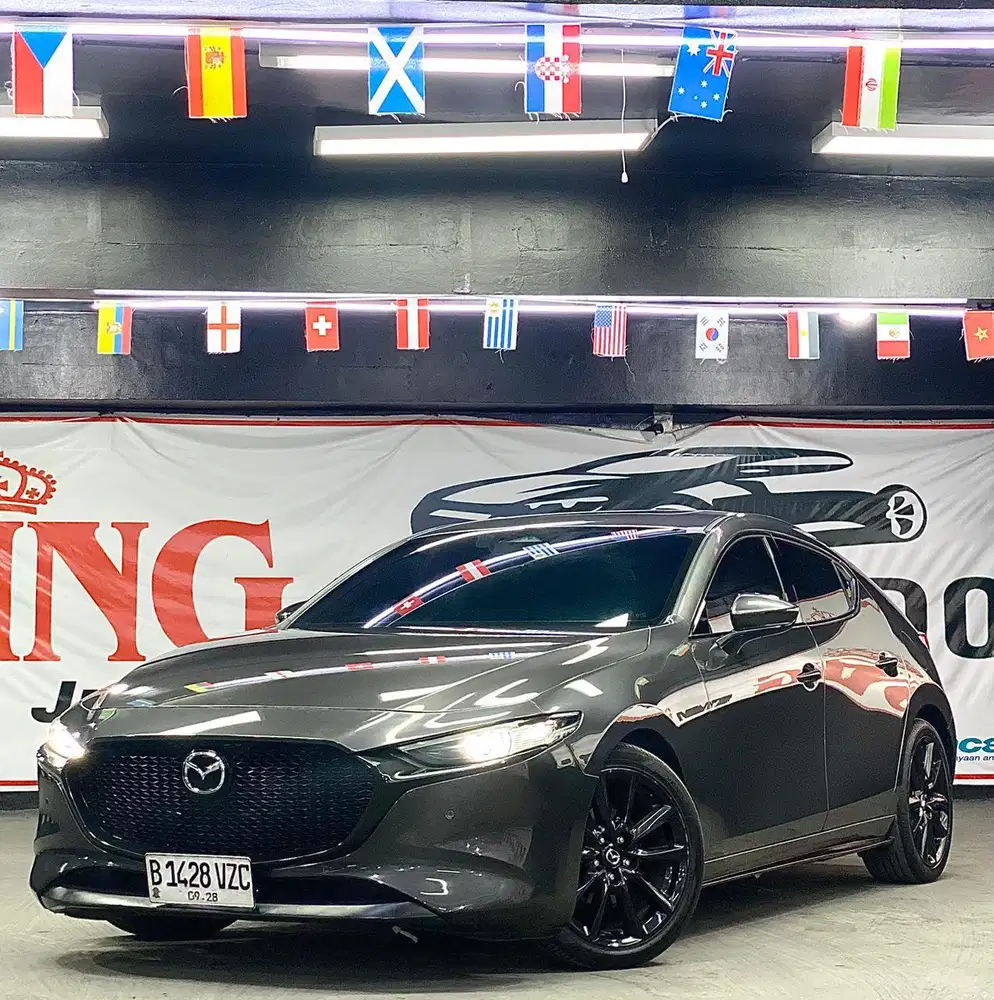 Mazda 3 Hatcback Matic 2023 [KM48rb]