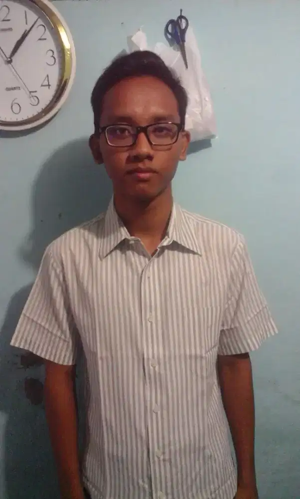 Laki-laki usia 27 Tahun lulusan SMK Administrasi Perkantoran