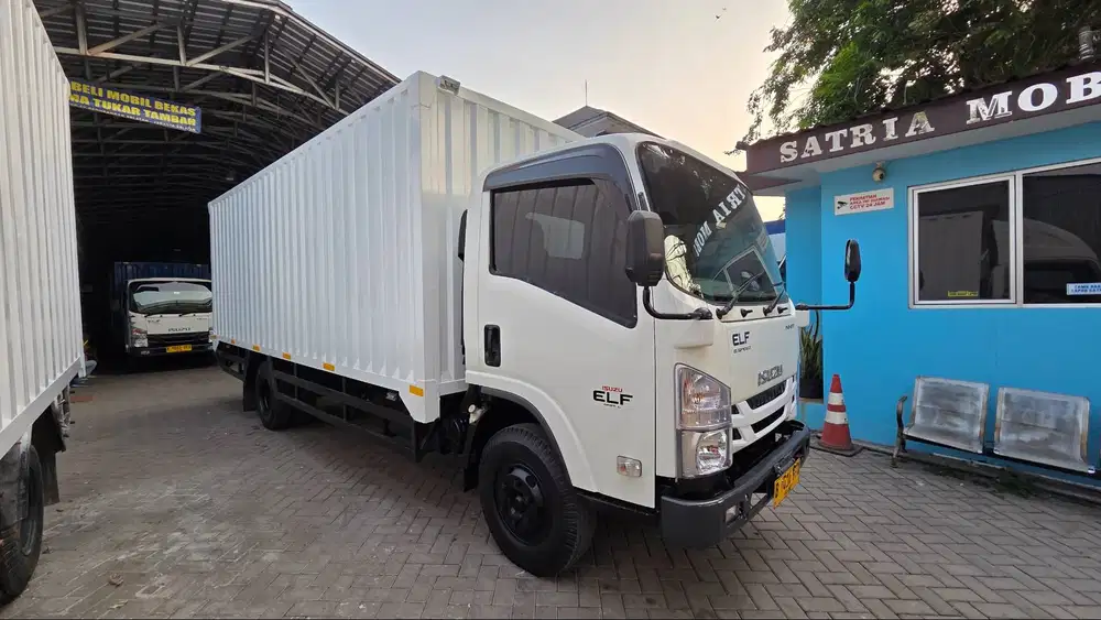 Isuzu Elf NMR 81 Long 150PS 6R + Box Besi - 2024 - terawat, km 56.300