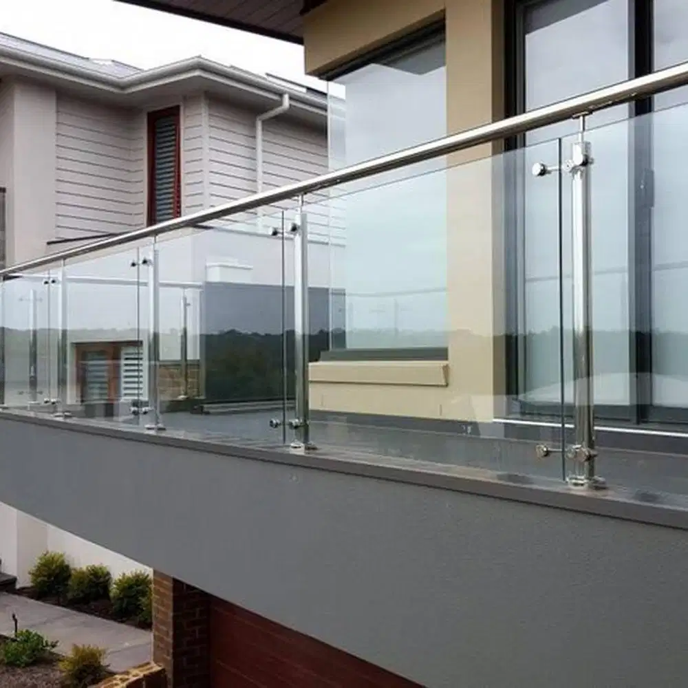 railing tangga stainles kaca tempered