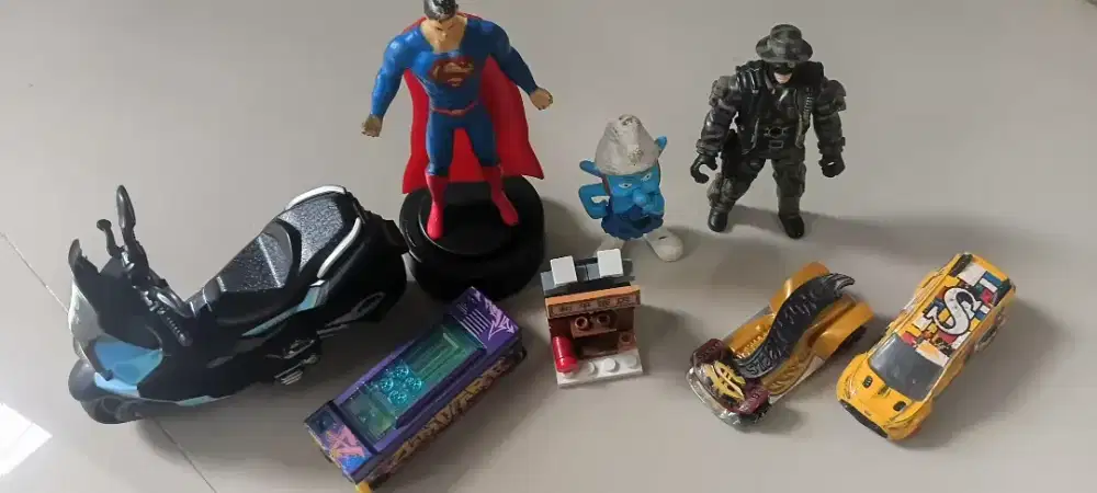 Action figure dan hotwheels