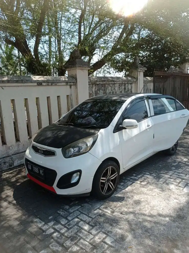 Kia Picanto 2012 Bensin