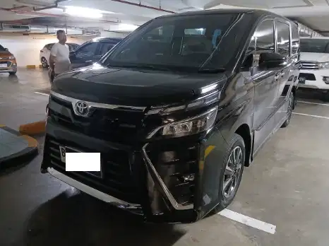 Toyota Voxy 2019 KM 55rb