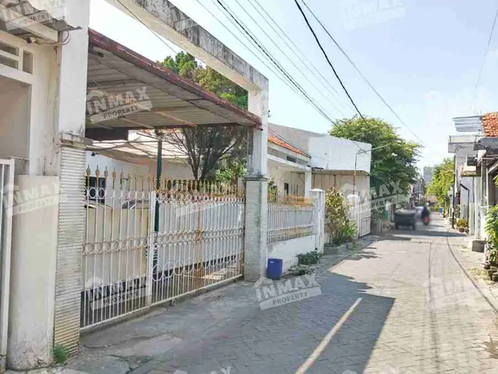 rumah luas dekat sekolah gloria, cocok untuk kos
