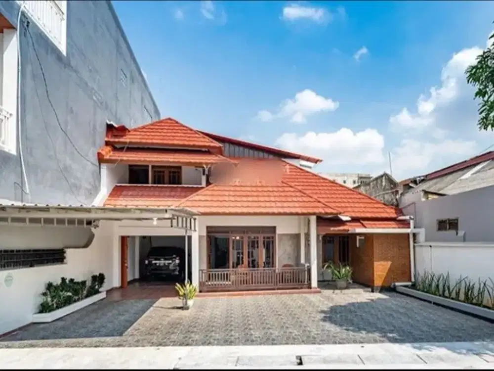 Rumah Mewah & Strategis di Pandega Duta Investasi Cerdas di Kawasan Elit Sleman, Caturtunggal, Depok, Sleman