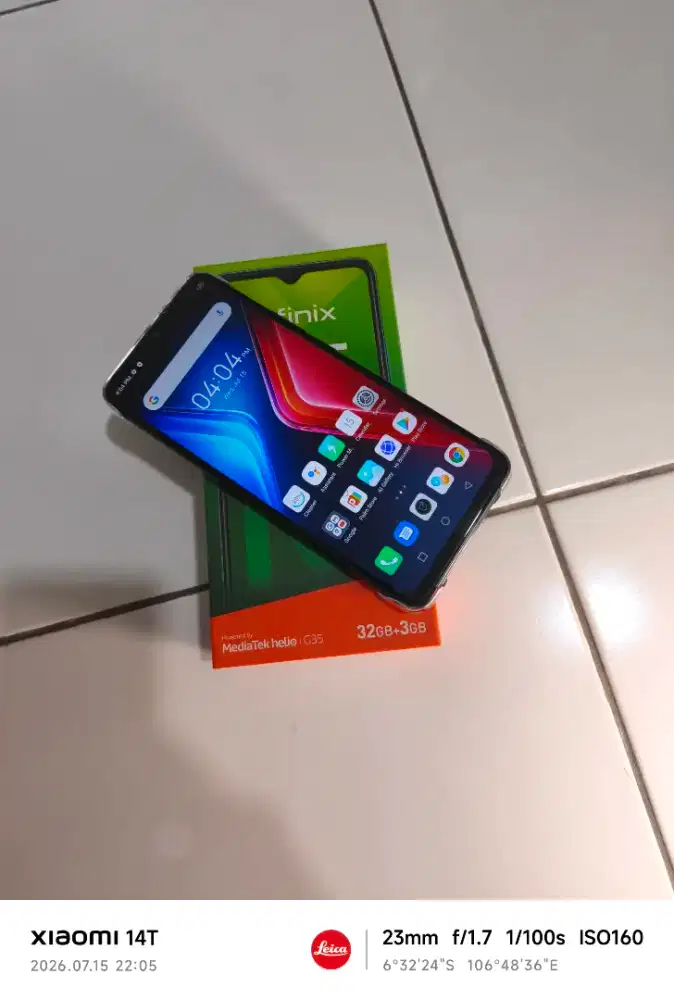 Infinix hot 10 play 3/32 layar gede