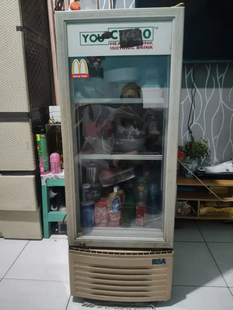 Jual showcase RSA 700
