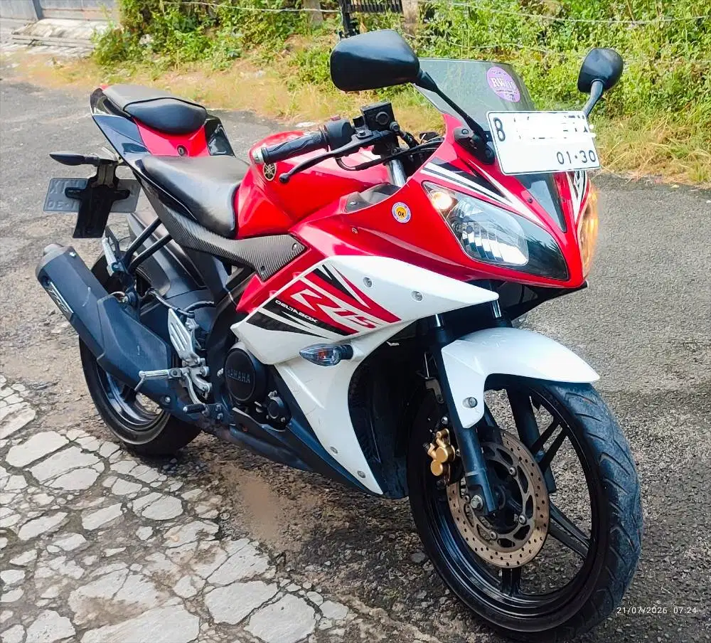 Yamaha r15 v2 Tahun 2015
