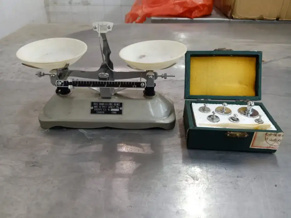 TIMBANGAN MANUAL KECIL