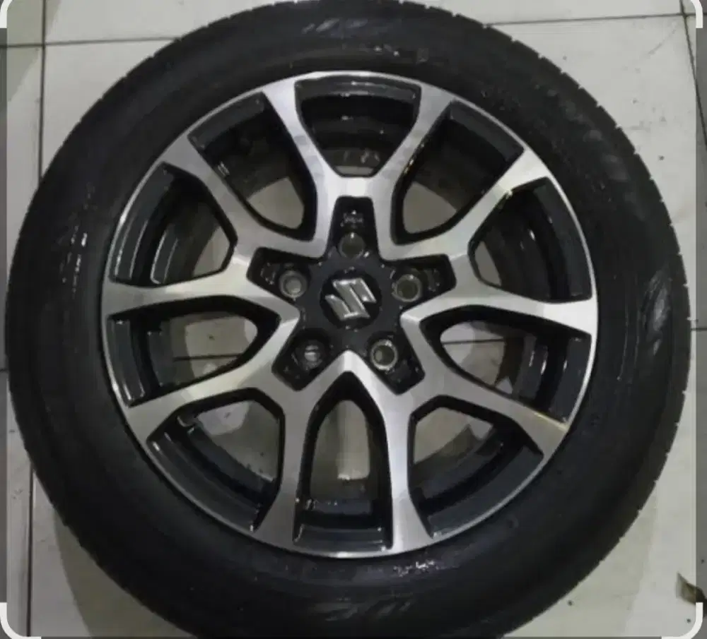Cuma ada 1 pcs ban 90% original copotan