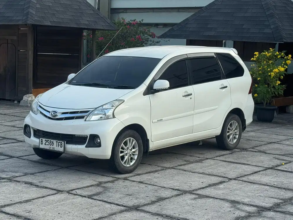PALING MURAH !! DP 15jt XENIA R AT BENSIN 2015 !! DAIHATSU MURAH !!