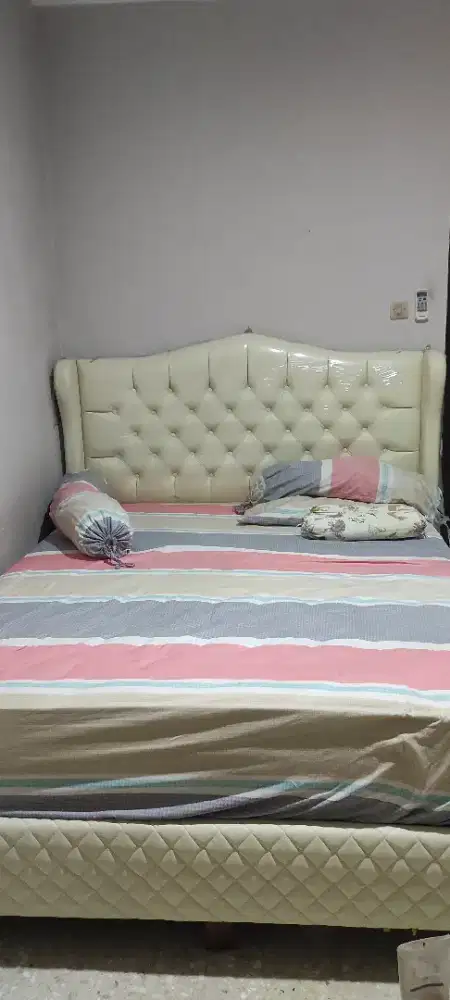 Uniland Springbed Rivera Pillowtop Tiffany 160x200 full set.