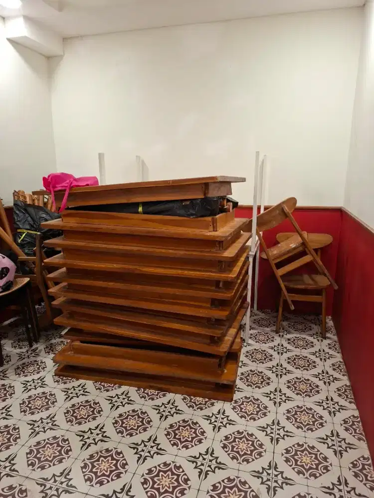 Meja untuk resto