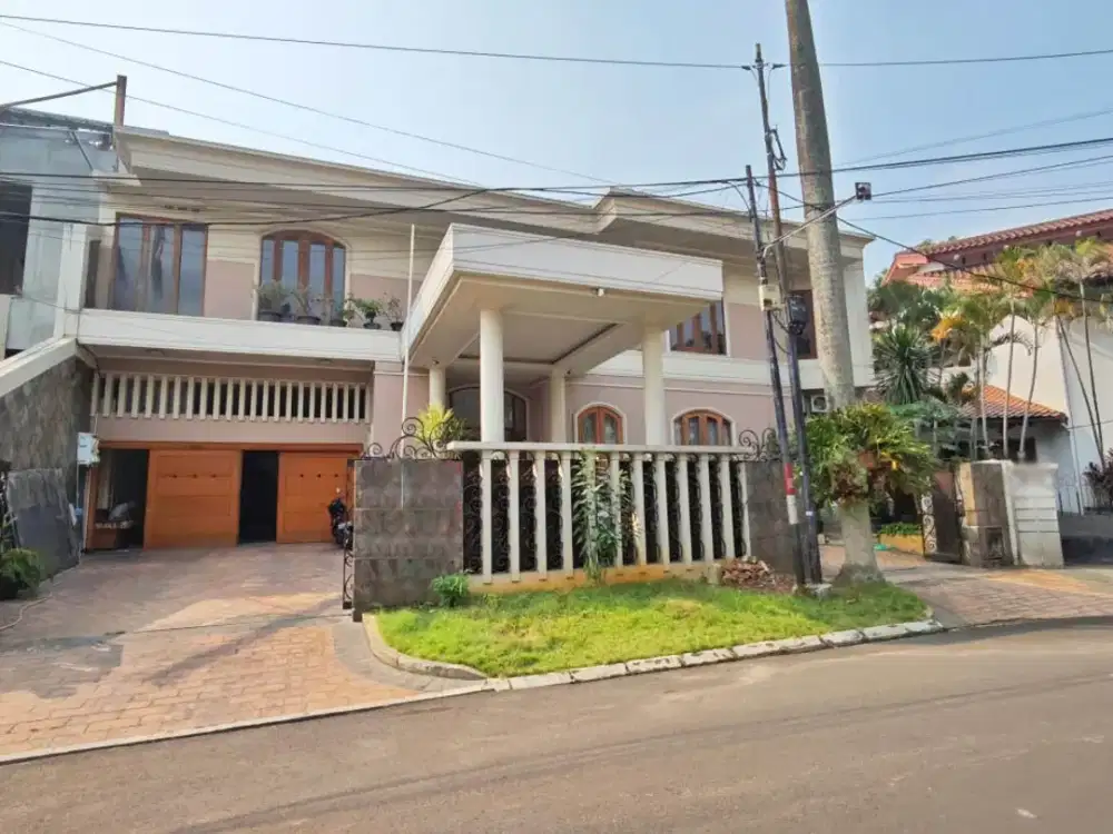 Dijual Rumah mewah Pondok Indah dengan kolam renang