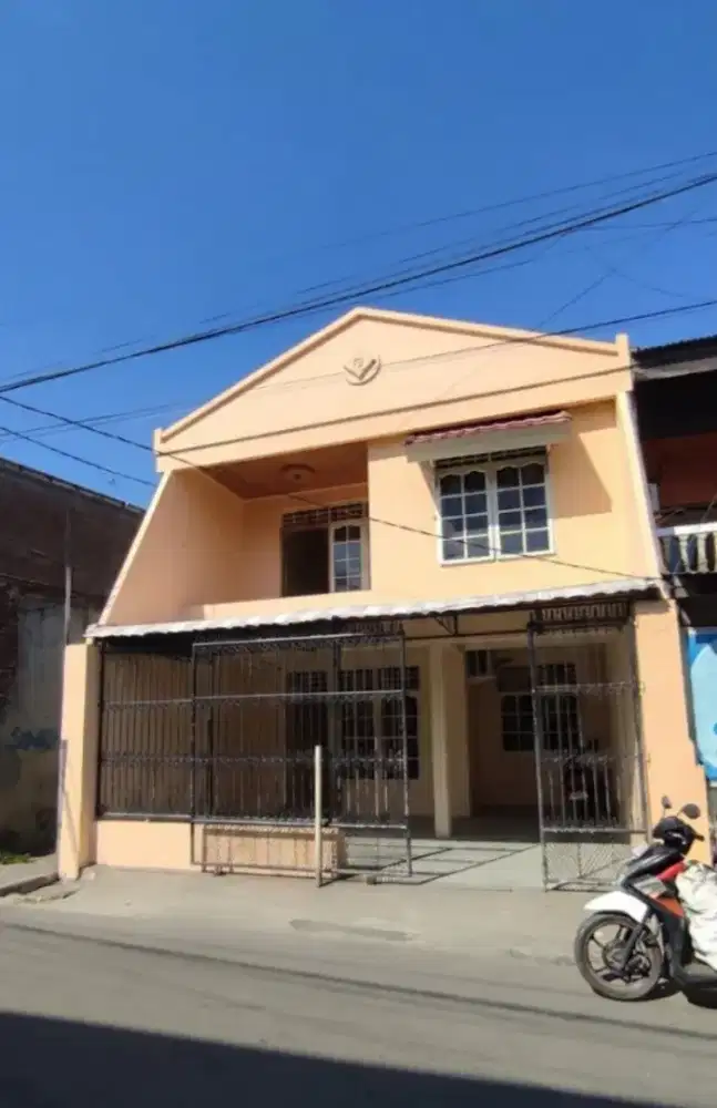 Jual rumah 2 lt