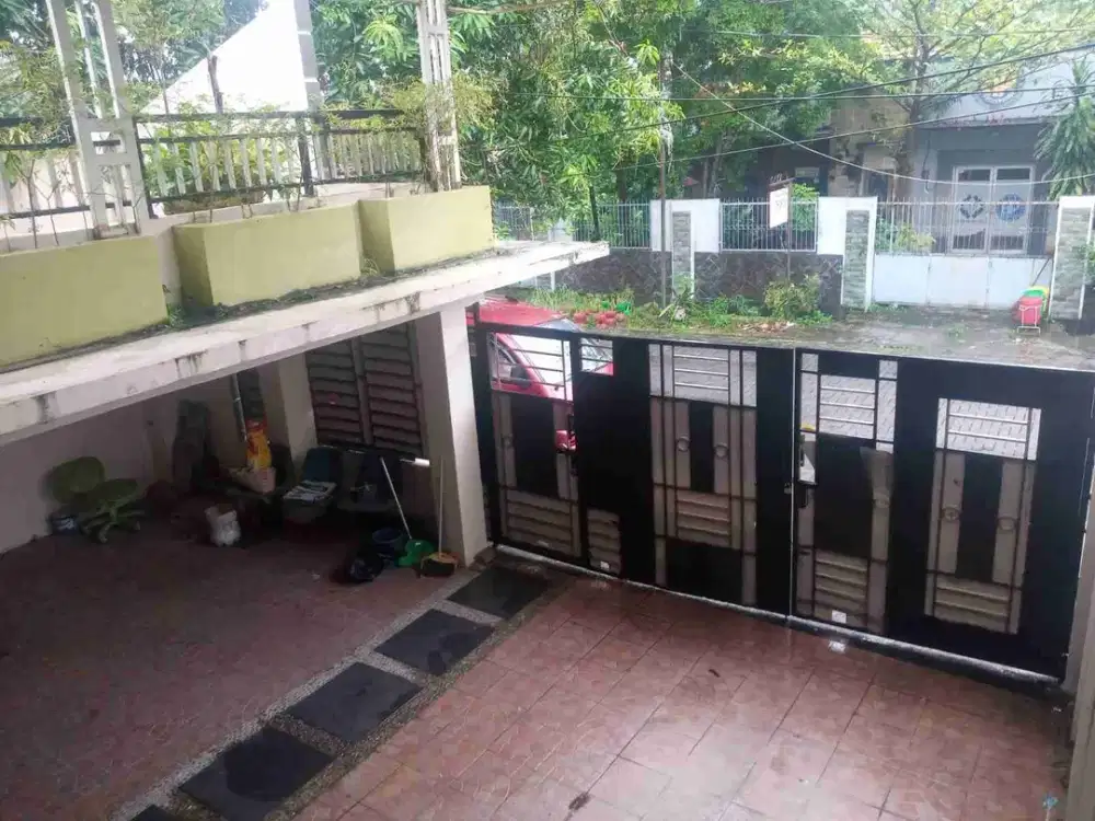 Rumah Disewakan di Semarang Barat Bekas Klinik Gigi