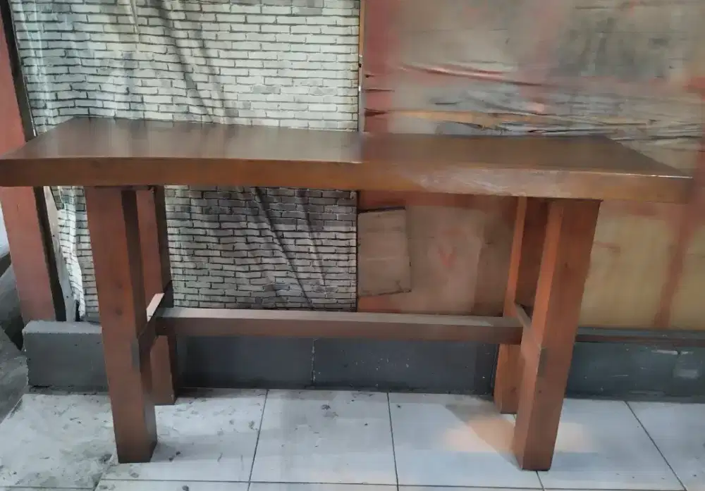 Meja Konsul / meja pajangan kayu utuh trembesi