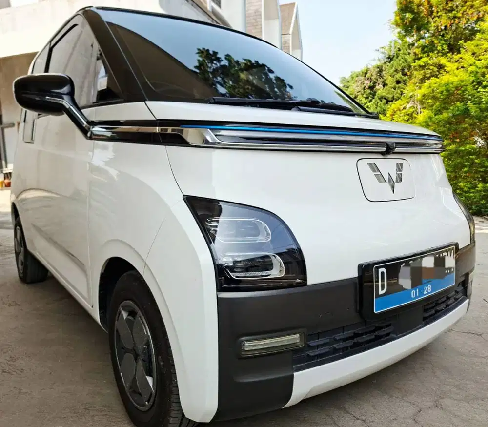 WULING AIR EV LOng Range 2023 awal kunci 2 wall charging low km