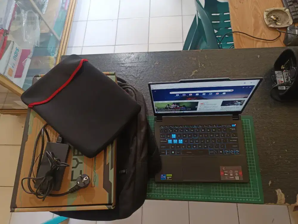 Laptop GAMING MSI CYBORG 14  RTX 4060