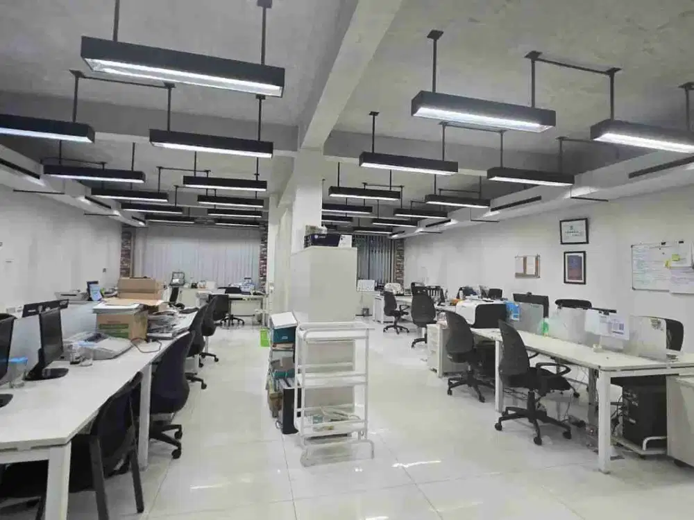 ruko gandeng siap pakai 4 lantai ada lift kelapa gading