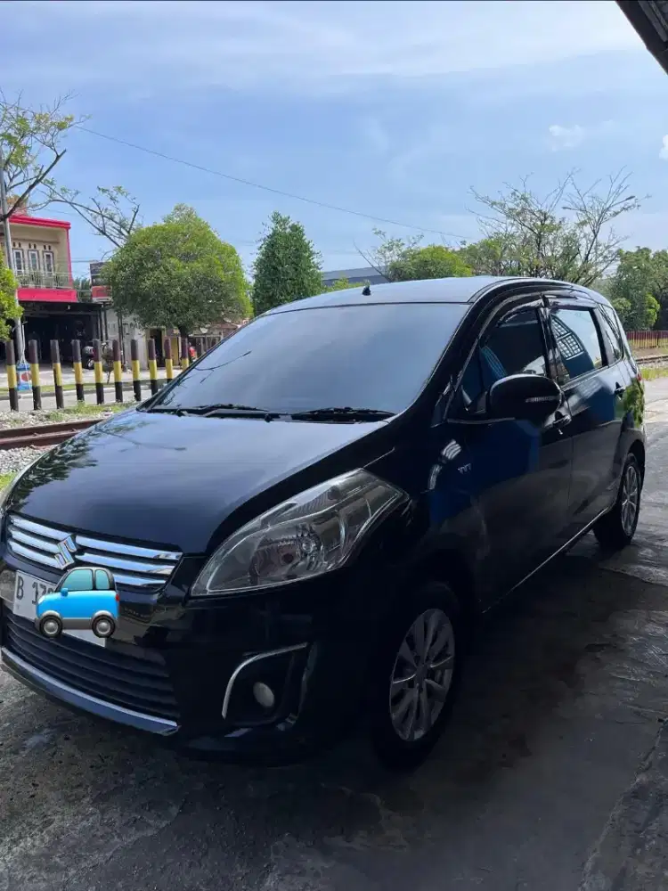 Mobil Ertiga tipe GX (Matic) 2013