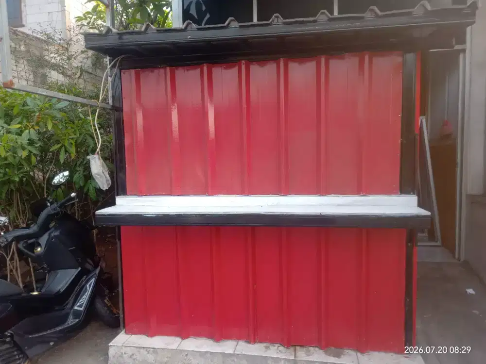 Booth kontainer baru