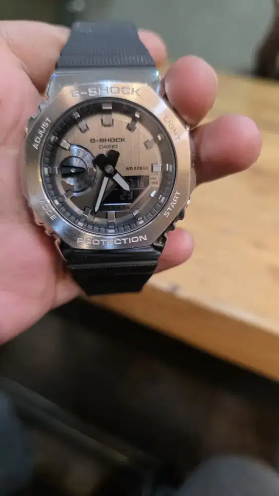 Dijual cepat Jam tangan G-Shock GM-2001 masih garansi original