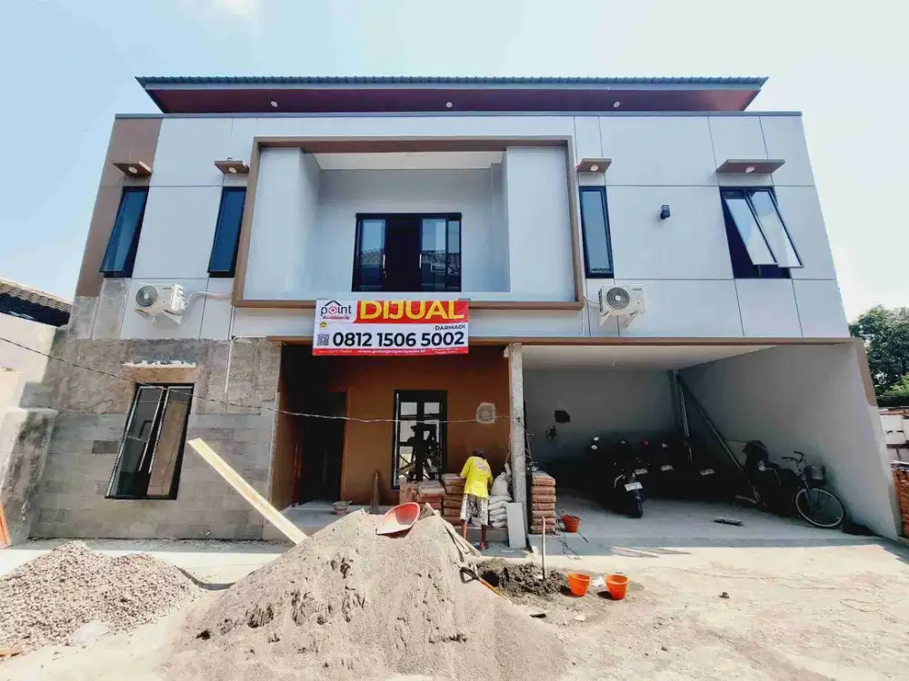 Rumah Mewah 2Lt Baru Dalam Town House di Solo Kota