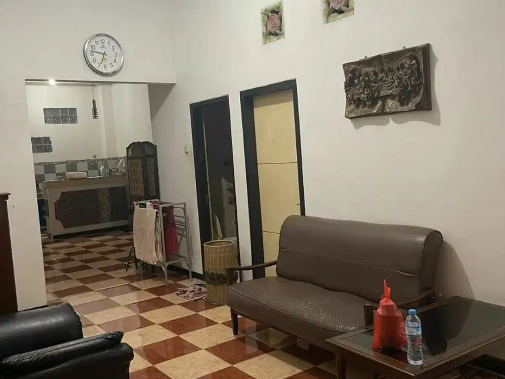 Dijual rumah strategis wisma mukti klampis