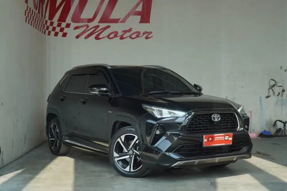 TOYOTA YARIS CROSS GR HYBRID A/T 2023
