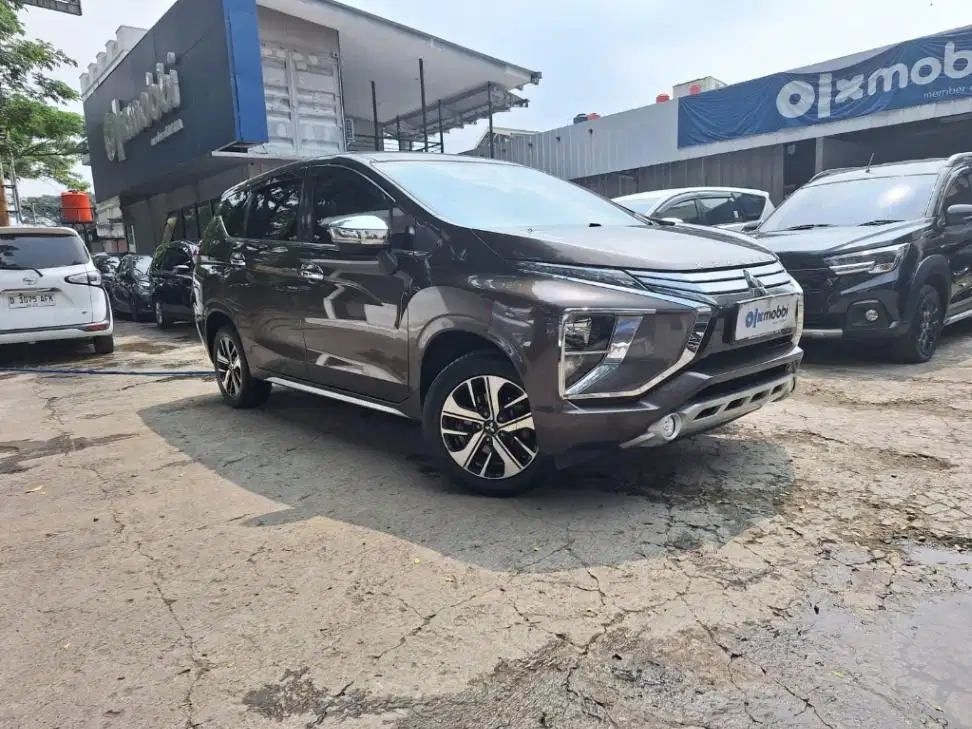 LOW DP Mitsubishi Xpander 1.5 Ultimate Bensin-AT 2018 AHJ