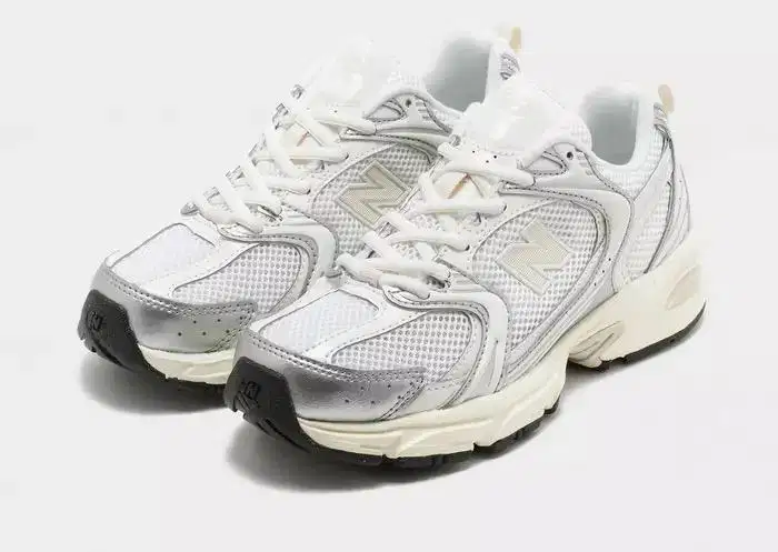 New Balance 530