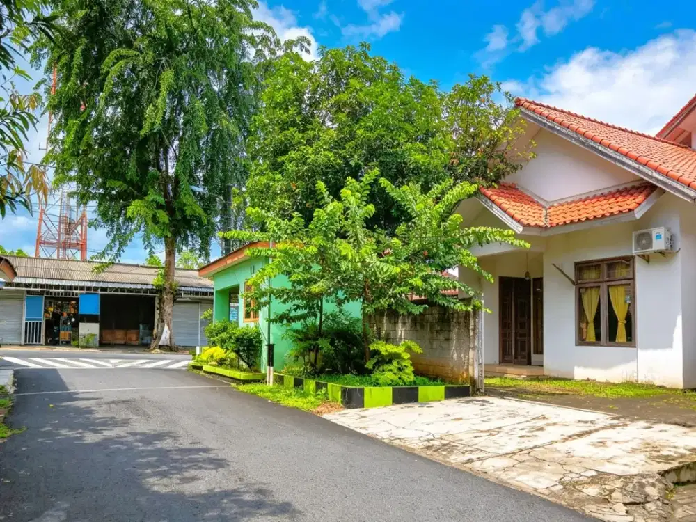 DIJUAL CEPAT RUMAH 2 KAVLING DI PONDOK BAMBU, DUREN SAWIT — POSISI HOOK, PINGGIR JALAN, COCOK UNTUK USAHA
