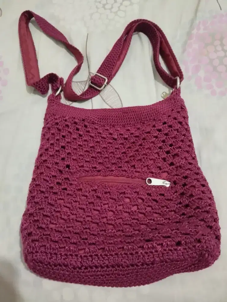 Tas merah slempang