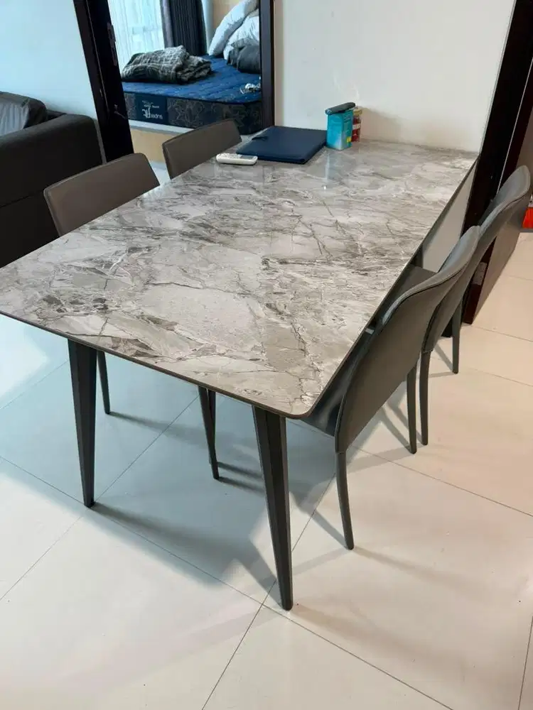 Set meja makan ikea 4 kursi marble