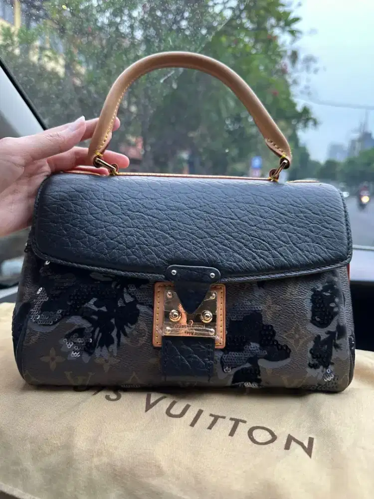 Louis Vuitton Monogram Fleur de Jais (MRR)