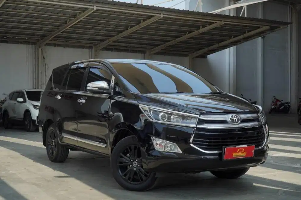 Toyota Innova Reborn Q 2.0 Matic Bensin 2016 hitam Inova AT DP minim