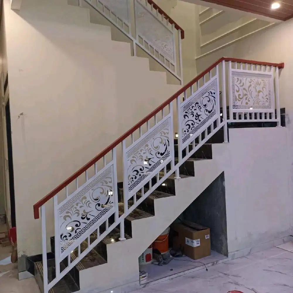 Railing Tangga Hollow Galvanis laser cutiing