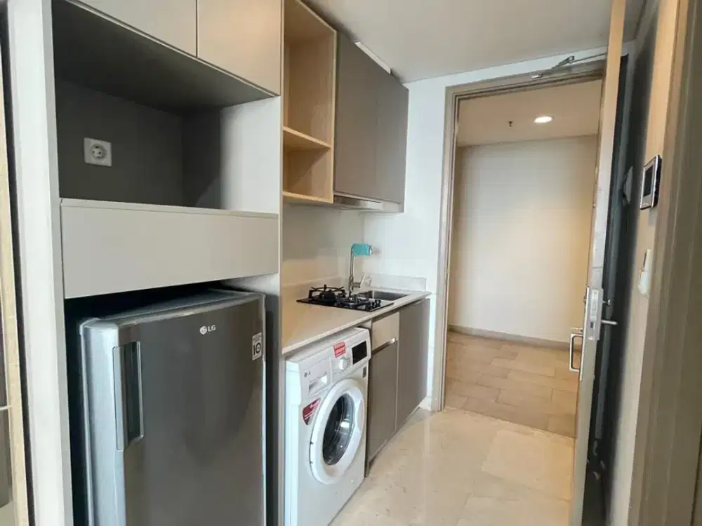 STUDIO FULL FURNISH GOLD COAST PIK – LANTAI TINGGI, SEA VIEW