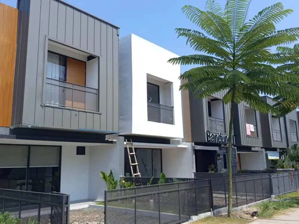 Rumah + Kantor Baru 2 LT di Bumi Adipura Cluster Magnolia Xiana