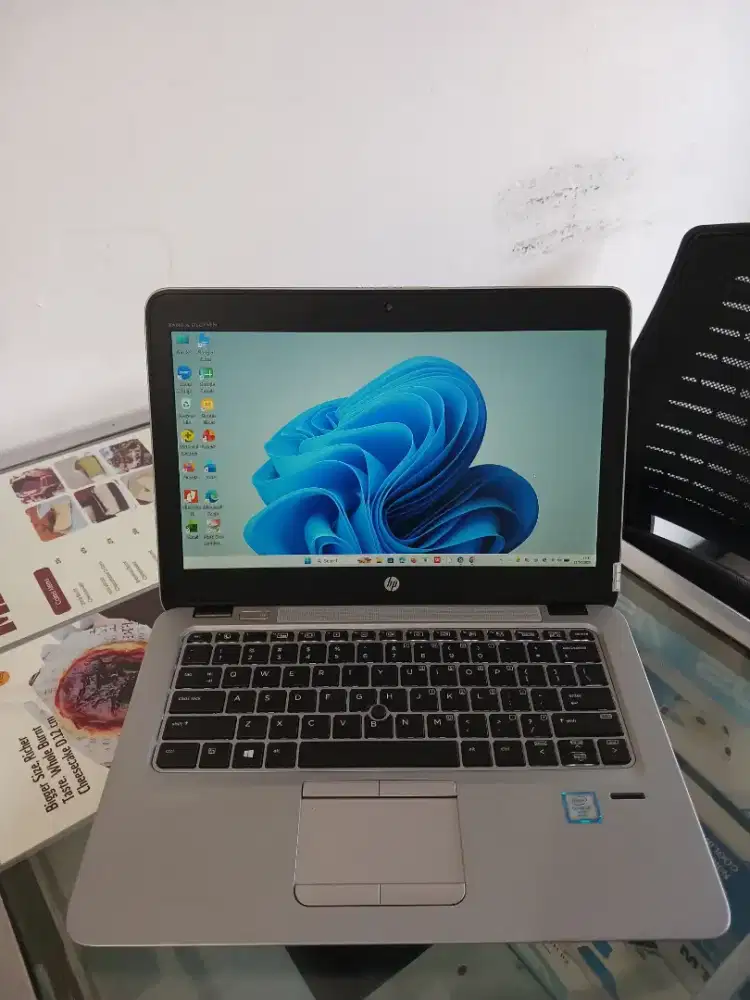 Laptop HP elitebook Core I5 Gen 6 Ram 8 Ssd 256 Keyboard Backlight