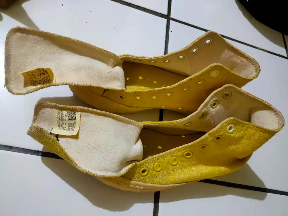 Sepatu bekas converse yelow size 36