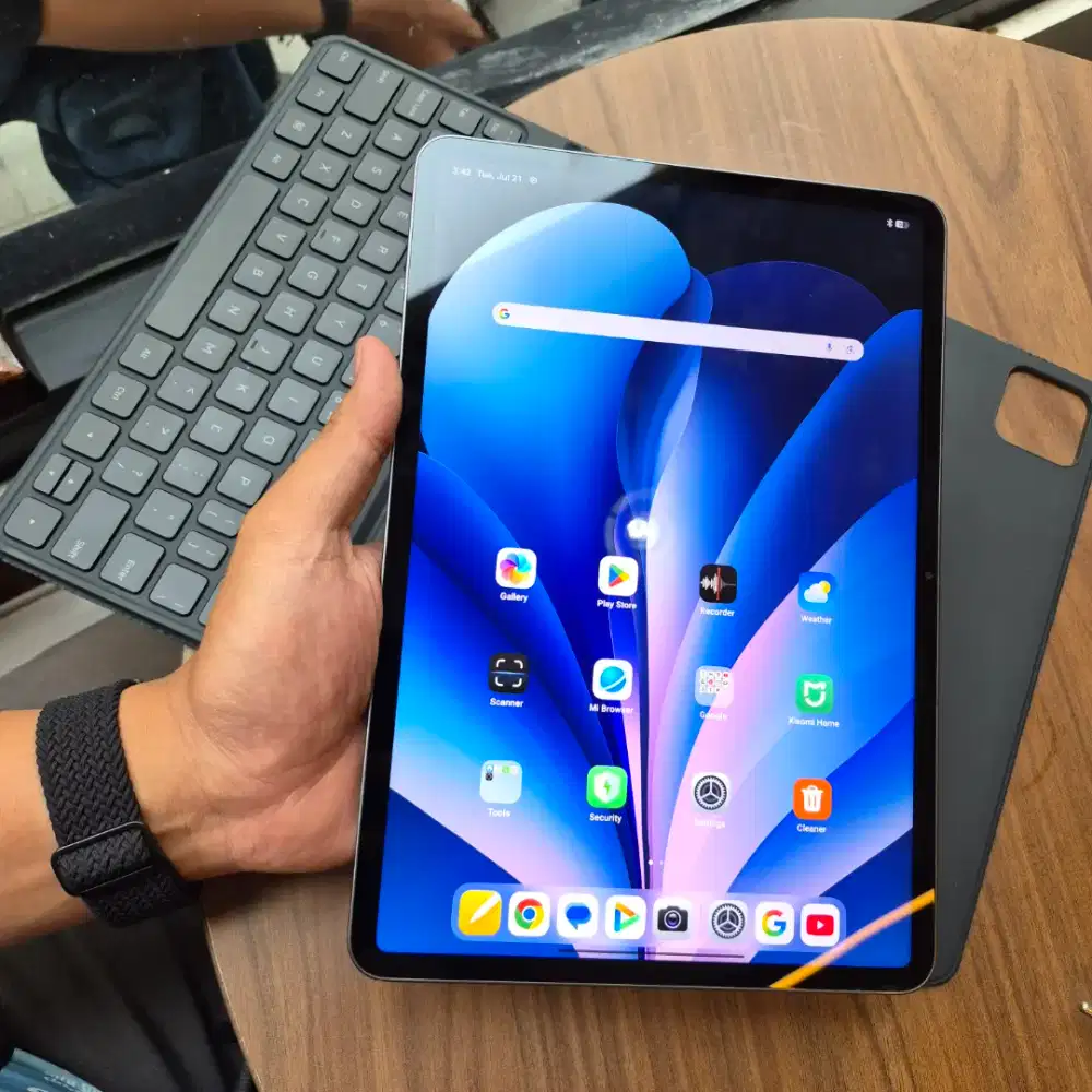 Xiaomi redmi pad 7 256GB with keyboard