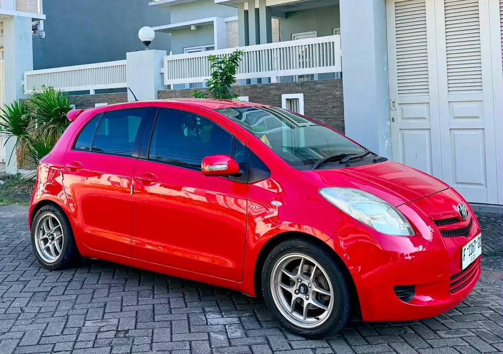 Toyota yaris e 2008 manual top