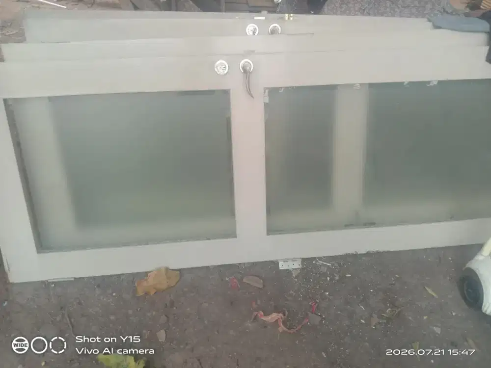 Jual cepat pintu pintu kaca bekas bongkaran