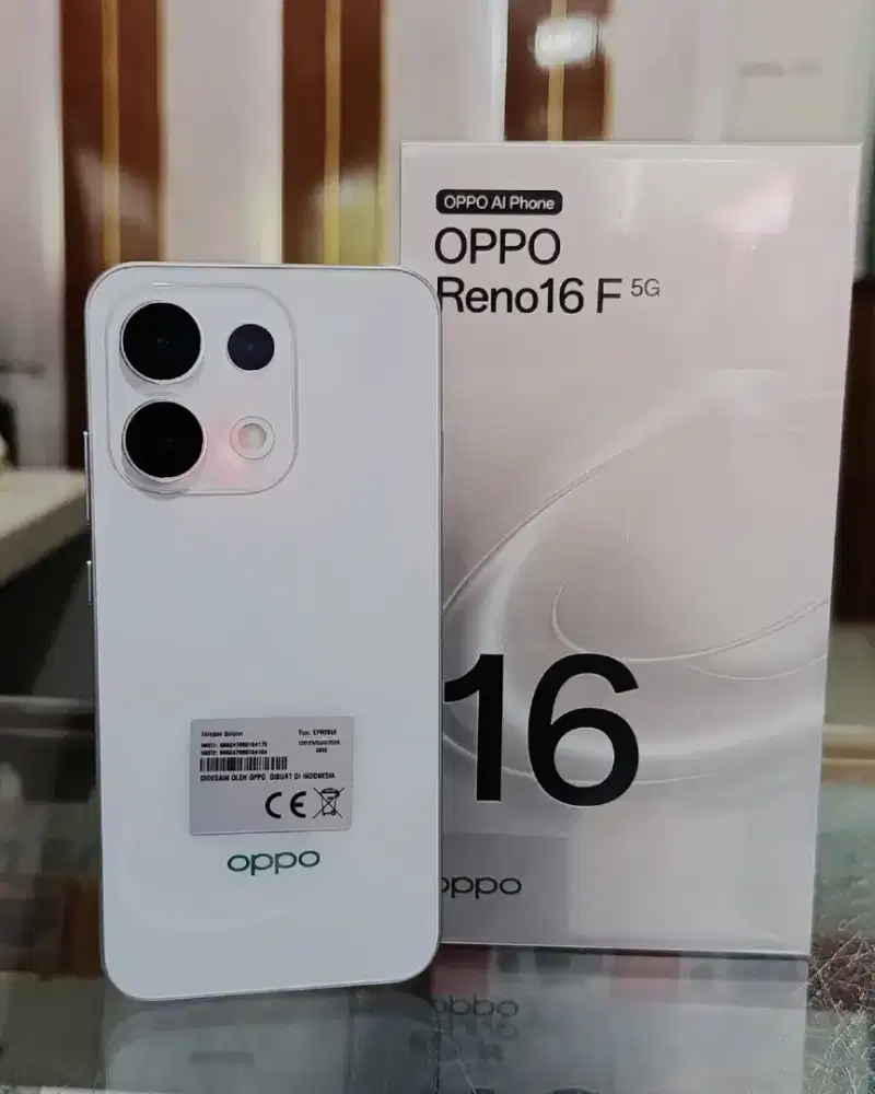 Oppo Reno 16F 5G 8/256 Free Indosat 65GB perbulan selama 1 tahun
